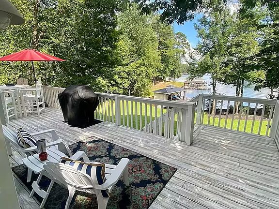 3rd image of 309 Thomas Dr