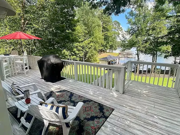 309 Thomas Dr — Photo 3