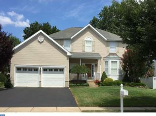8 Holland Ter, Hamilton, NJ 08610