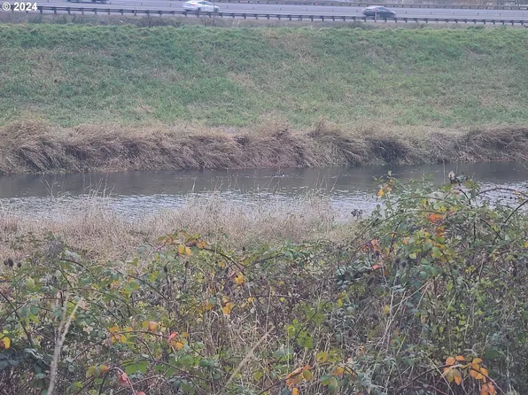 0 Grade St, Kelso, WA 98626