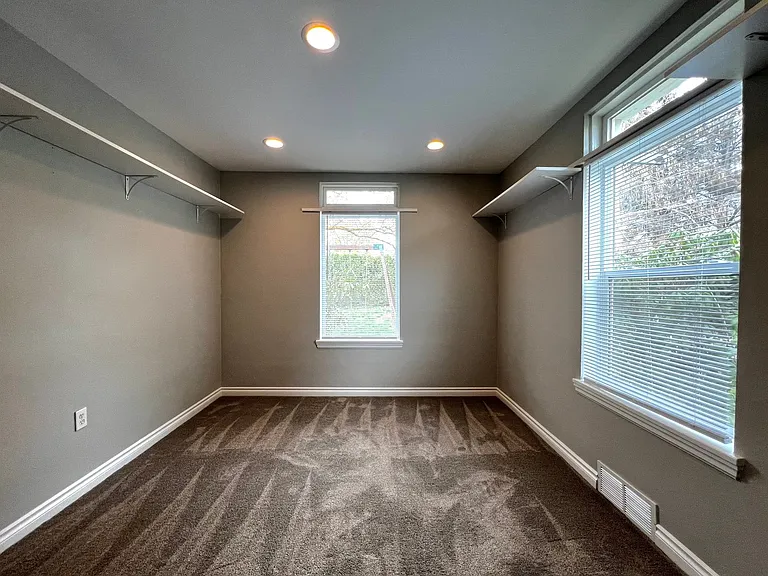 416 S 23rd Ave — Photo 16