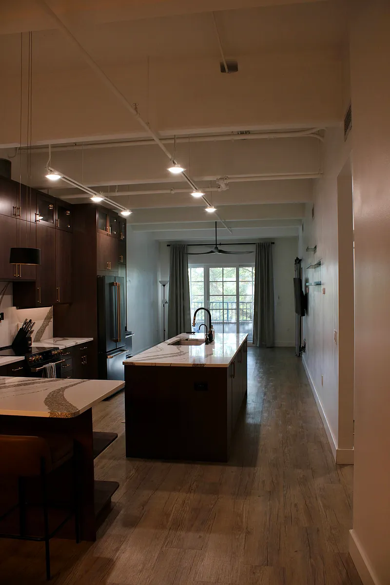 Building Photo - 1661 Riverside Ave #210
