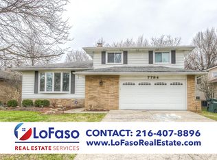 7784 E Linden Ln, Parma, OH 44130