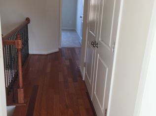 42255 Hampton Woods Ter, Ashburn, VA 20148