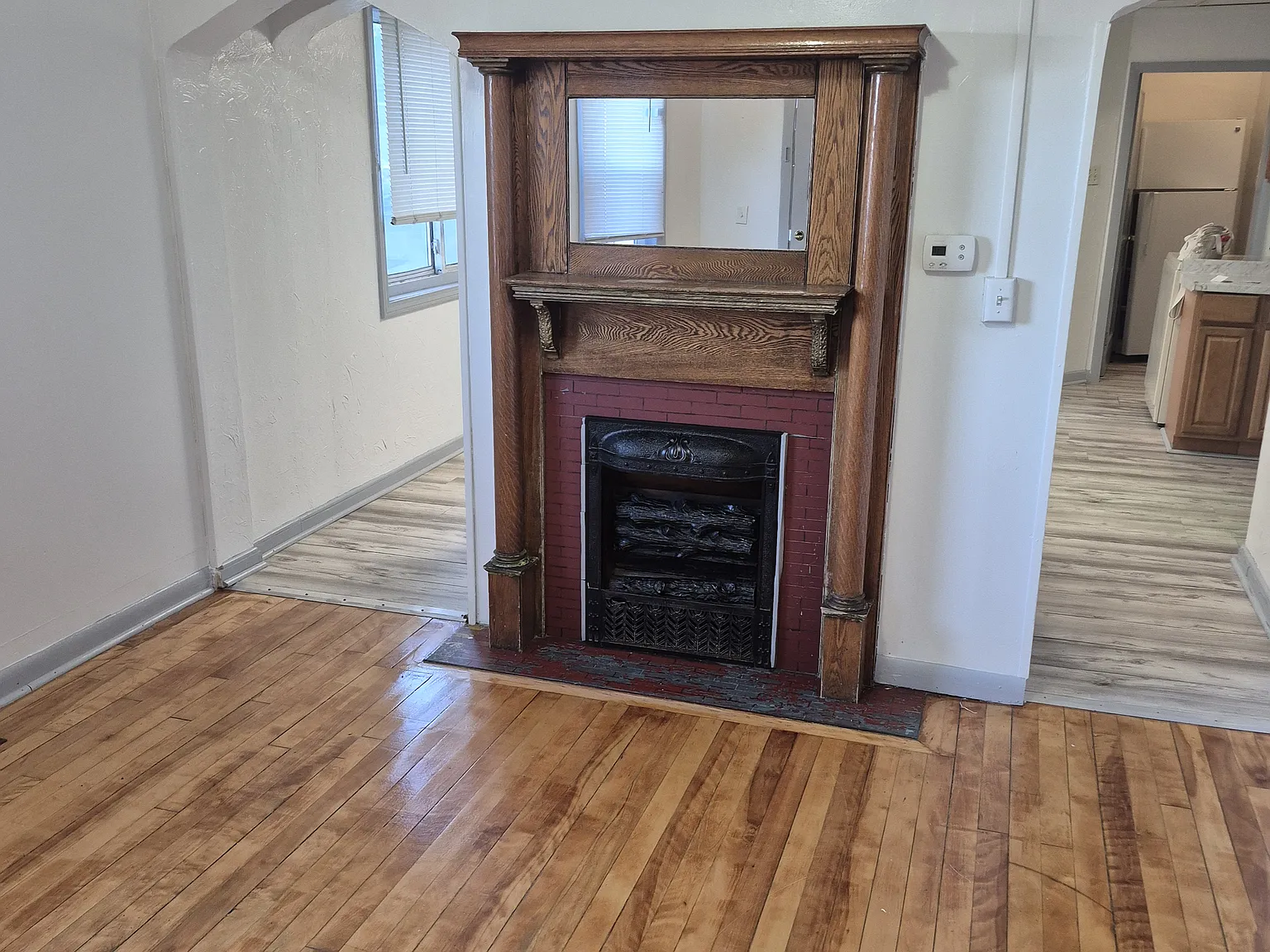 2 bed, 900 sqft, $1,900 — Photo 2