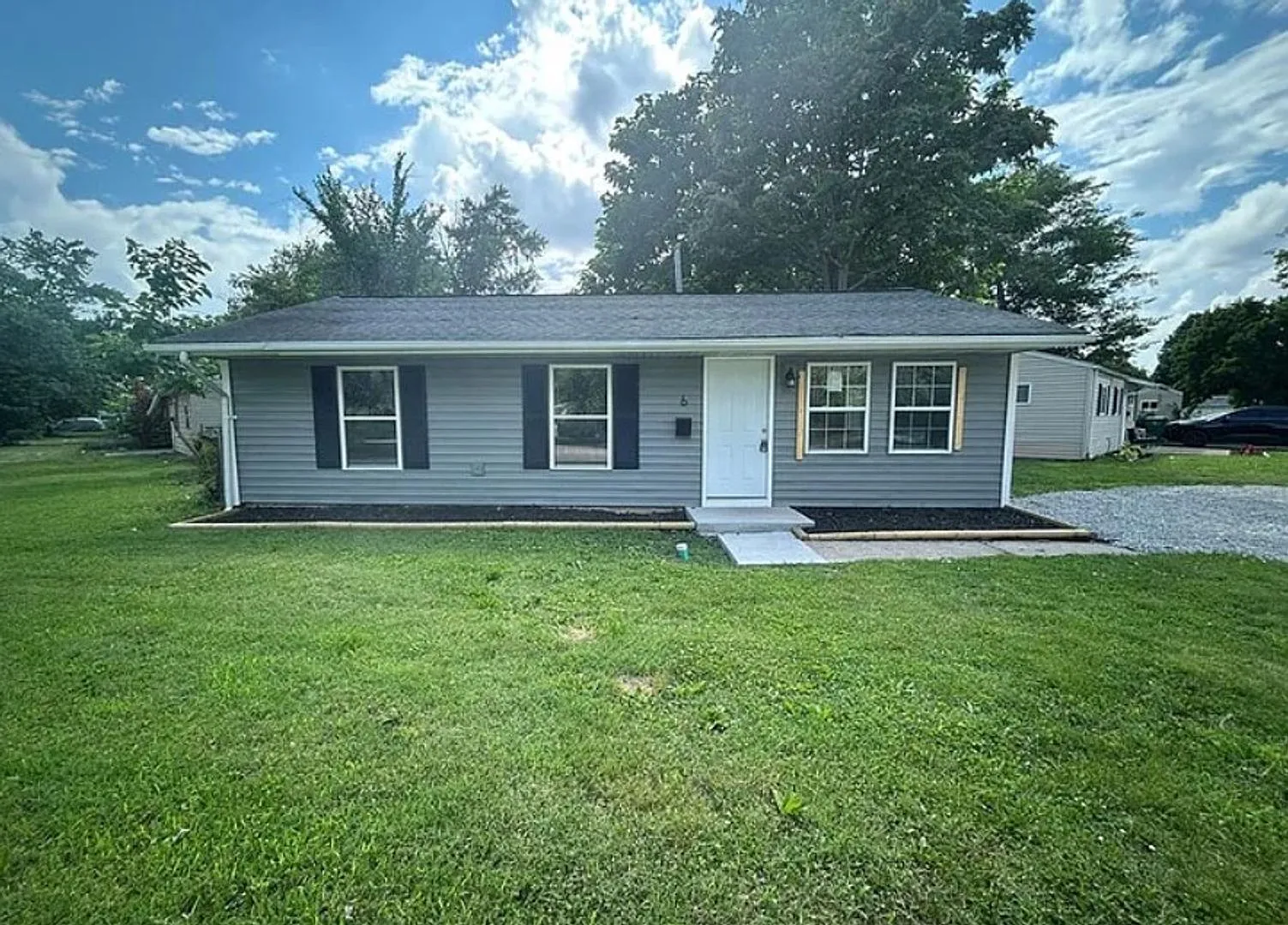 For Lease — Photo 1