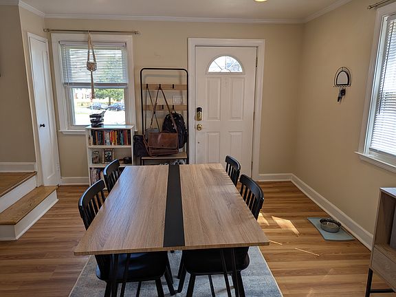 4th image of 2123 Farrington Ave