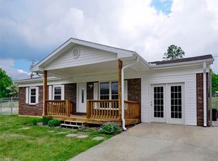 40 Hill N Dale Dr, Clyde, NC 28721