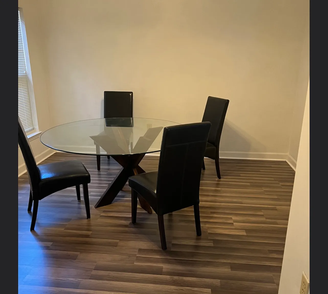 3 bed, 1500 sqft, $1,700 — Photo 1