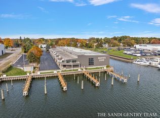 400 Pine St APT 3, Spring Lake, MI 49456