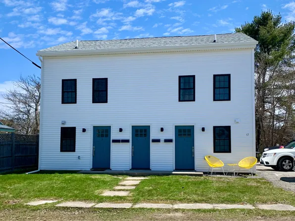17 Bruce Street, Machias, ME 04654