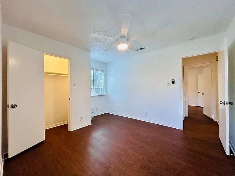 8325 Fathom Cir — Photo 17