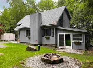 18 Dover Green Rd, East Dover, VT 05341