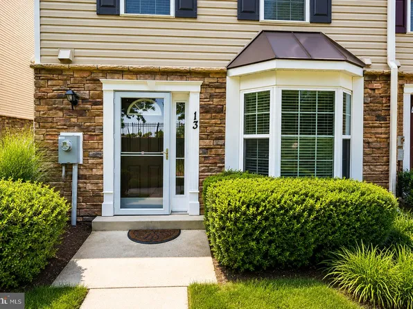 6488 Cornwall Dr #13, Eldersburg, MD 21784