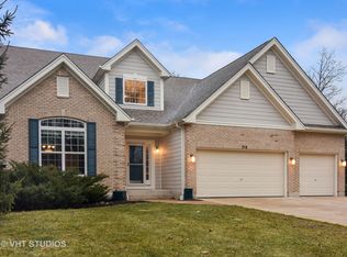 916 Norge Pkwy, Fox River Grove, IL 60021