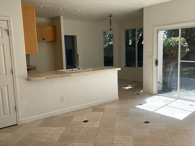 4006 Angelina Ln — Photo 6