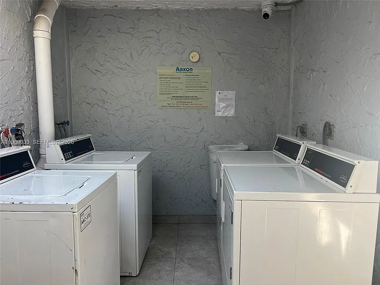 1801 S Treasure Dr #504 — Photo 14