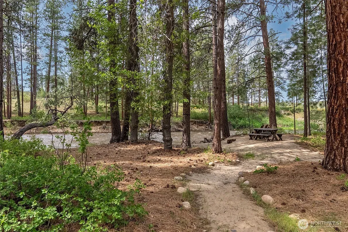 5 bed, 3418 sqft, $3,250 — Photo 3