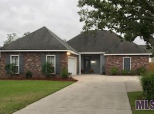 17080 Rennes Rd, Prairieville, LA 70769