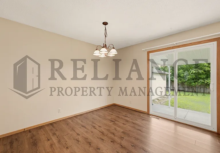 516 N Lakeside Dr — Photo 20