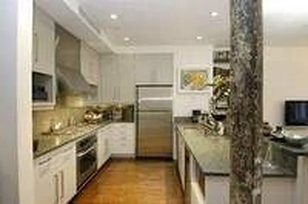 Sold by Nest Seekers International | media 7