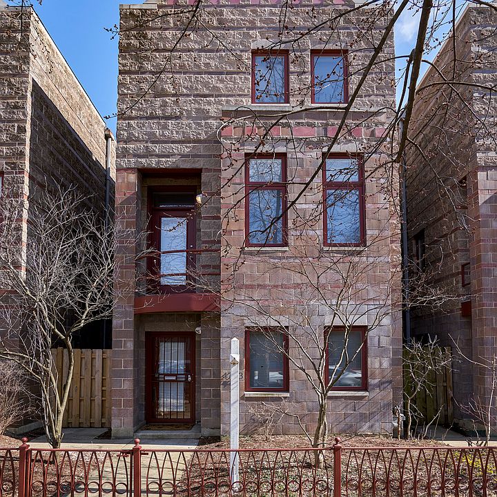 1st image of 4743 S Dorchester Ave