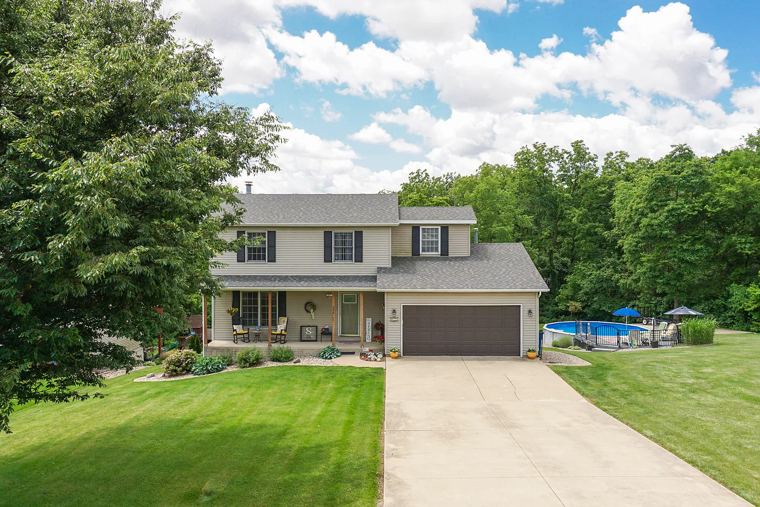 552 Heritage Dr photo 1