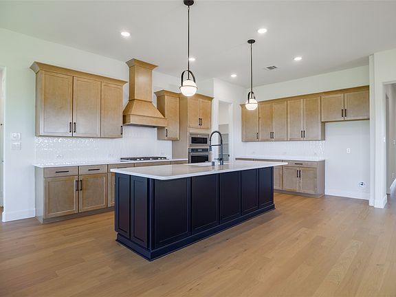 5th image of 215 Maritime Ct