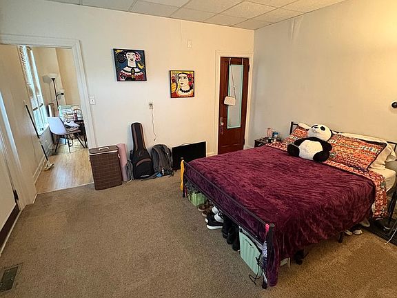 4th image of 406 4th St APT 1