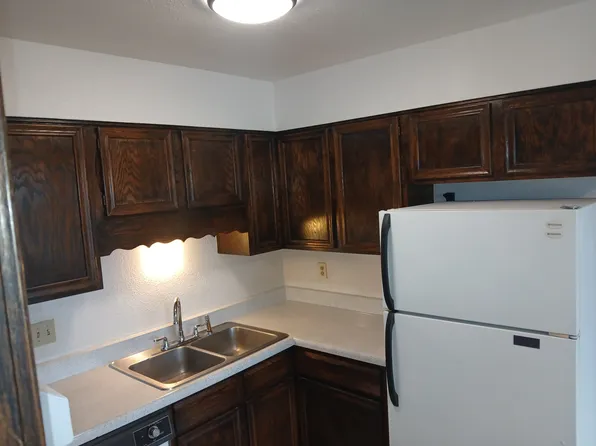 4211 Forrest Hill Rd APT 8, Colorado Springs, CO 80907