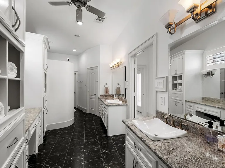 1210 Parkerhaven Ct — Photo 32