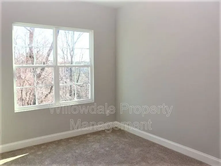 904 Laurel Gate Dr — Photo 25
