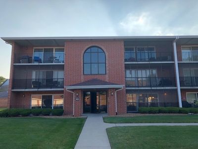5032 Circle Dr APT 202, Crestwood, IL, 60445