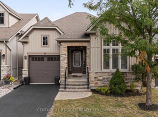 8 Canterbury Cir, Orillia, ON L3V 0C9