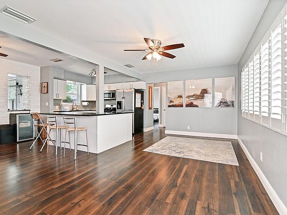 2nd image of 222 Columbia Drive