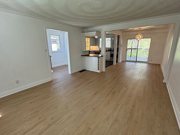 4th image of 26 Holcolm Rd