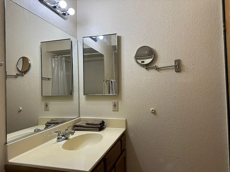 454 Riverfront Dr #204 — Photo 16