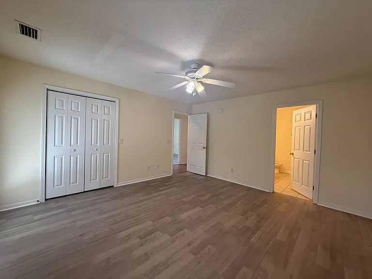 221 Millcrest Dr — Photo 15