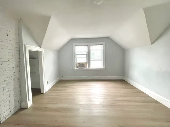 87 E Manning St, Providence, RI