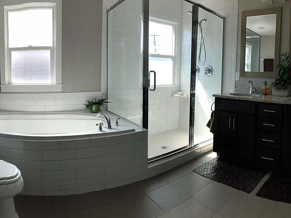 5th image of 1621 E Parkway Ave