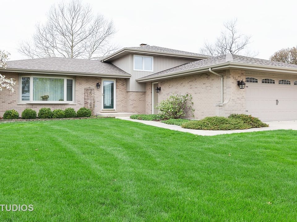 1st image of 16512 Evergreen Dr