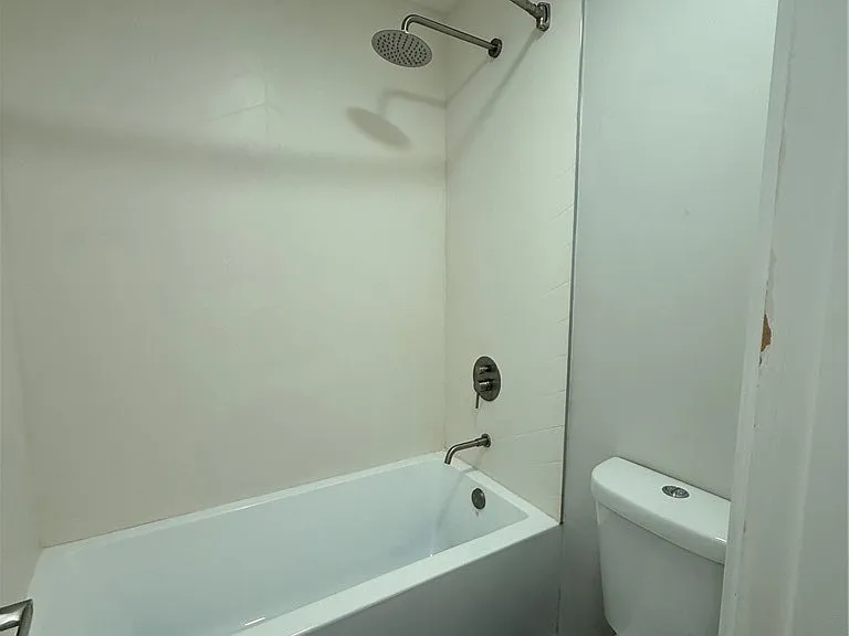 404 N Broadway #6 — Photo 13