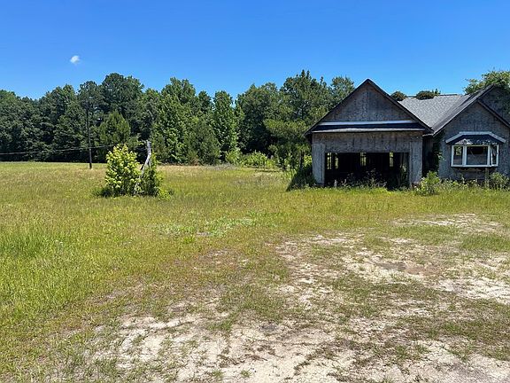 3rd image of 103 Hallsway Ln