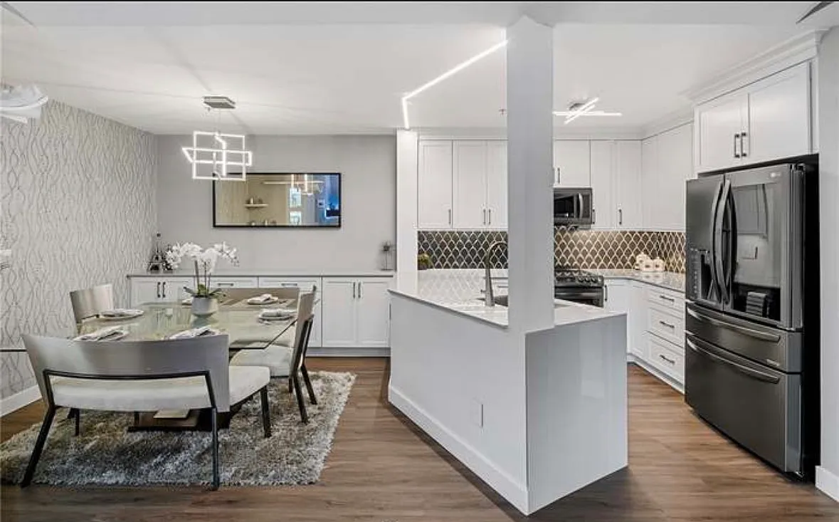 1 bed, 745 sqft, $2,300 — Photo 2