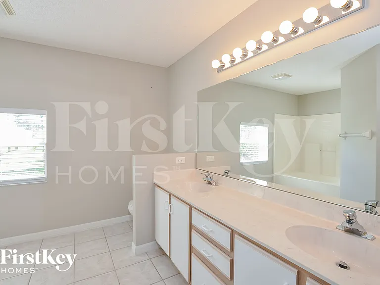 8 Wild Oak Pl — Photo 11