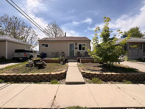 670 E Hollywood Ave Photo 1