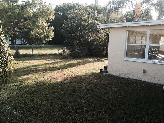 4th image of 5301 Dawn Ln