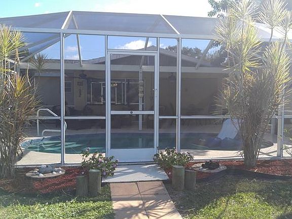 5th image of 2829 Rock Creek Dr