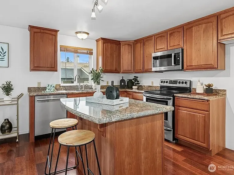 444 Marine View Pl — Photo 8