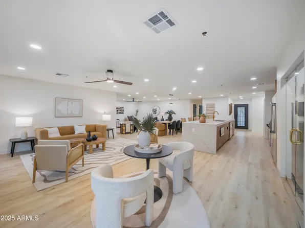 2901 N 81ST Place, Scottsdale, AZ 85251